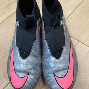 Nike Kids' Gray and Pink soccer cleats  Mercurial. Size 4 Y